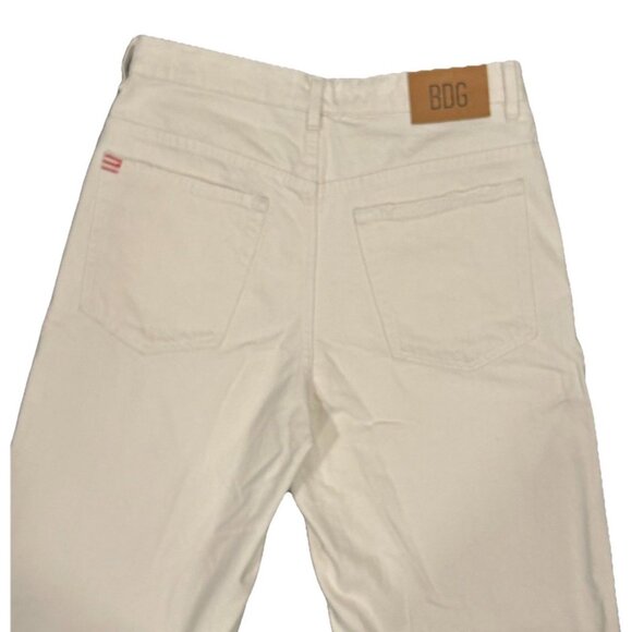 BDG Tapered Baggy Jeans Women's Size 29 High Waist Frayed Hem Cream Denim - Picture 15 of 16